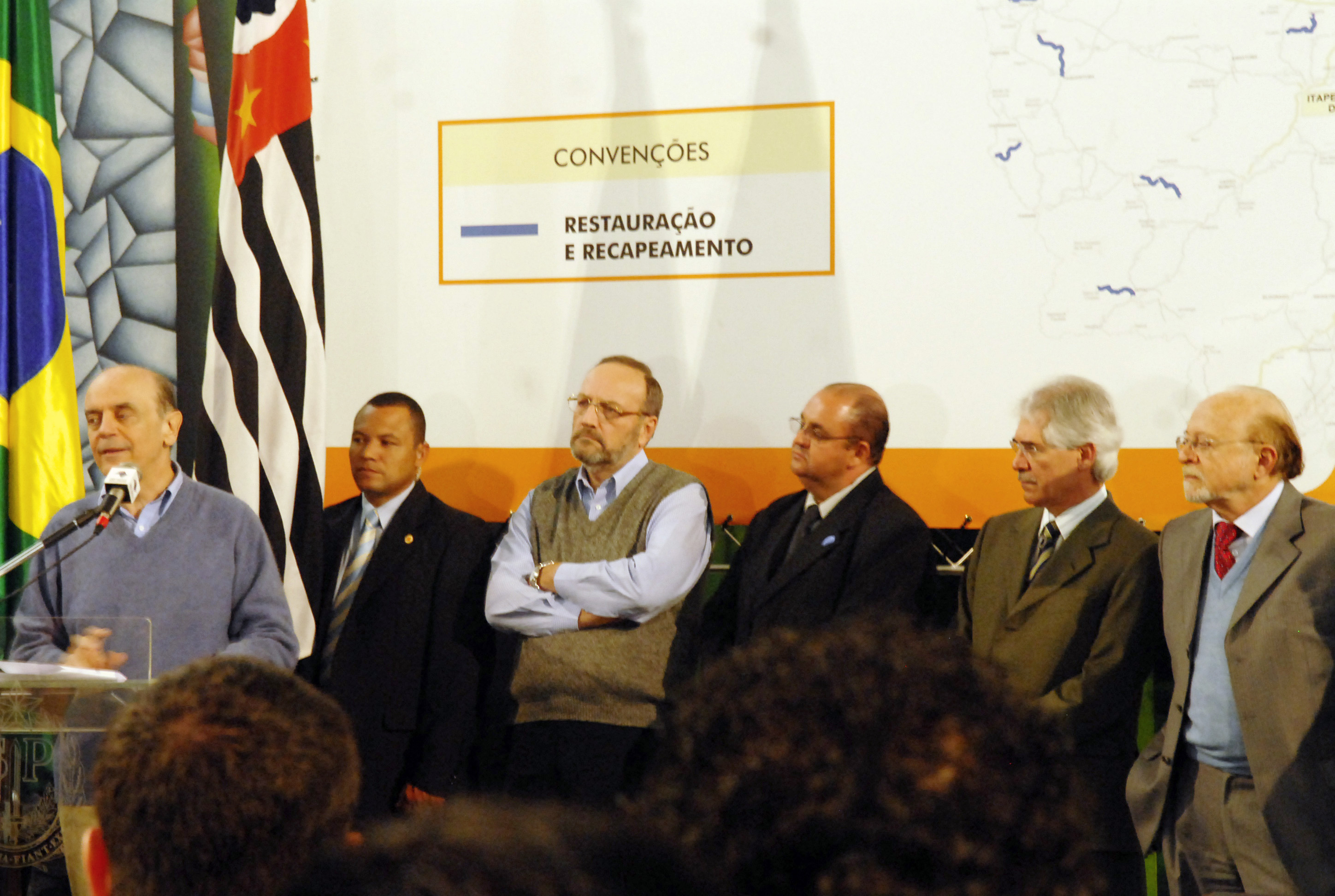 Lanamento da primeira etapa do o programa Pr-Vicinais<a style='float:right;color:#ccc' href='https://www3.al.sp.gov.br/repositorio/noticia/03-2008/Vicinais Fotommy (24).jpg' target=_blank><i class='bi bi-zoom-in'></i> Clique para ver a imagem </a>